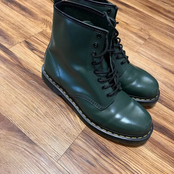 NWOB-Dr. Martens 1460 Smooth Leather Lace Up Boots Mens Green 11822207 Size 12 - Picture 2 of 7